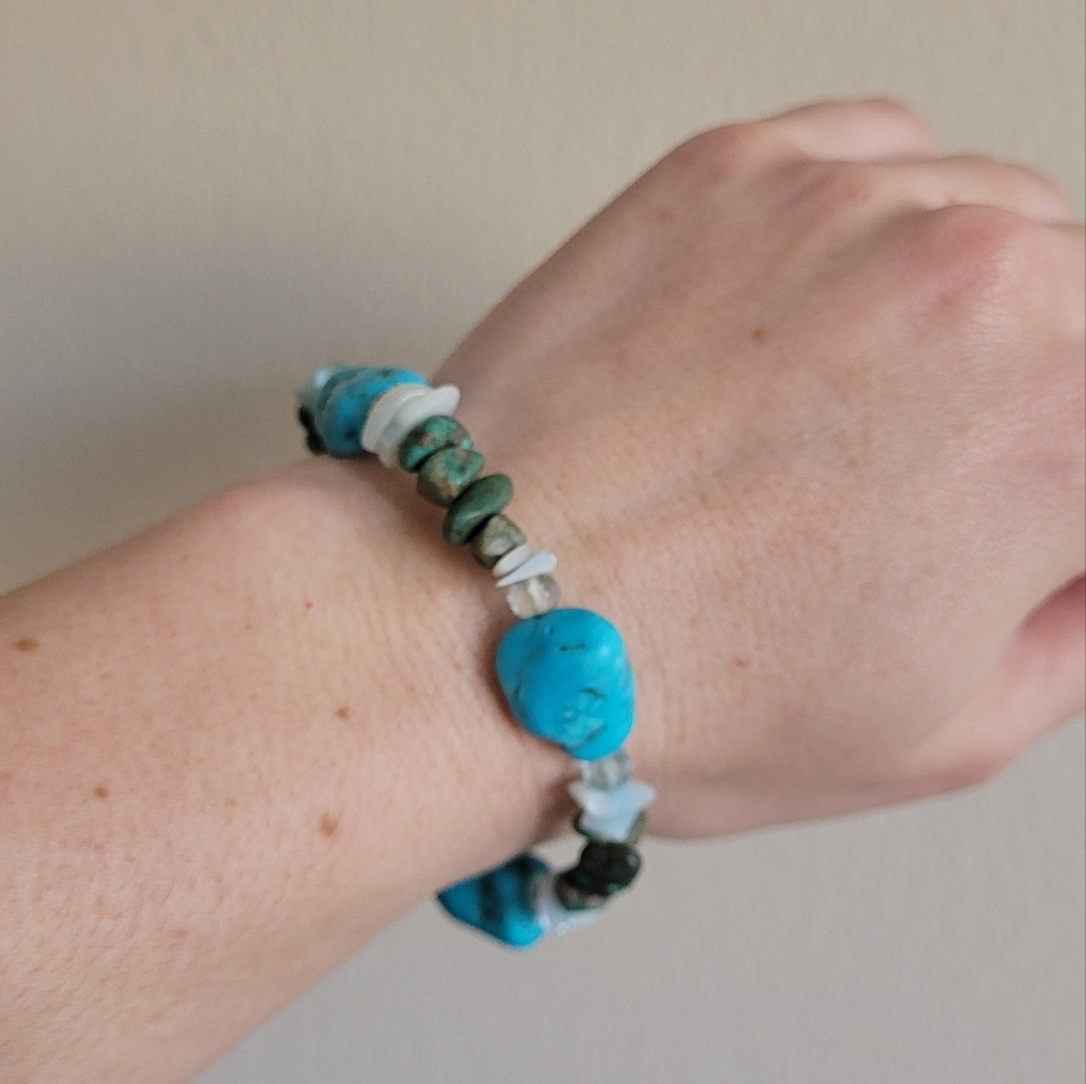 Turquoise Stacked Stone Earring and Stretch Bracelet Set - Picture 4 of 5